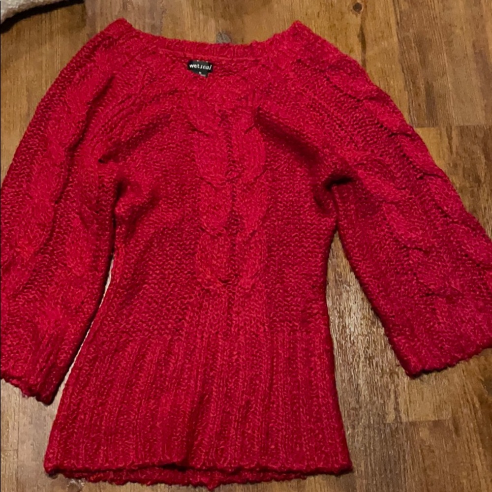 Red v neck long sweater